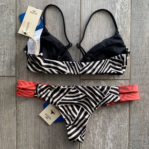 🔥🔥BILLABONG - SUN TRIBE REVERSIBLE BIKINI🔥🔥 - Picture 4 of 4